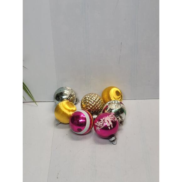 7 MCM Vintage Christmas Tree Ornaments, Assorted Bulbs - Picture 1 of 4